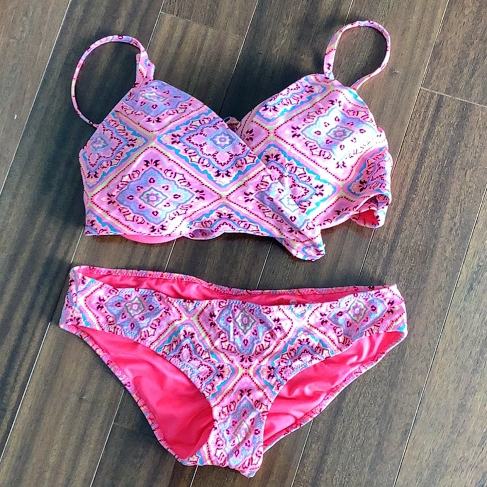 Shade & Shore 2 piece swim suit